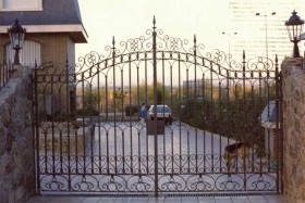 Mantenimiento en cancelas de hierro en Madrid