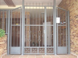 Garantia de cancela de hierro en Madrid